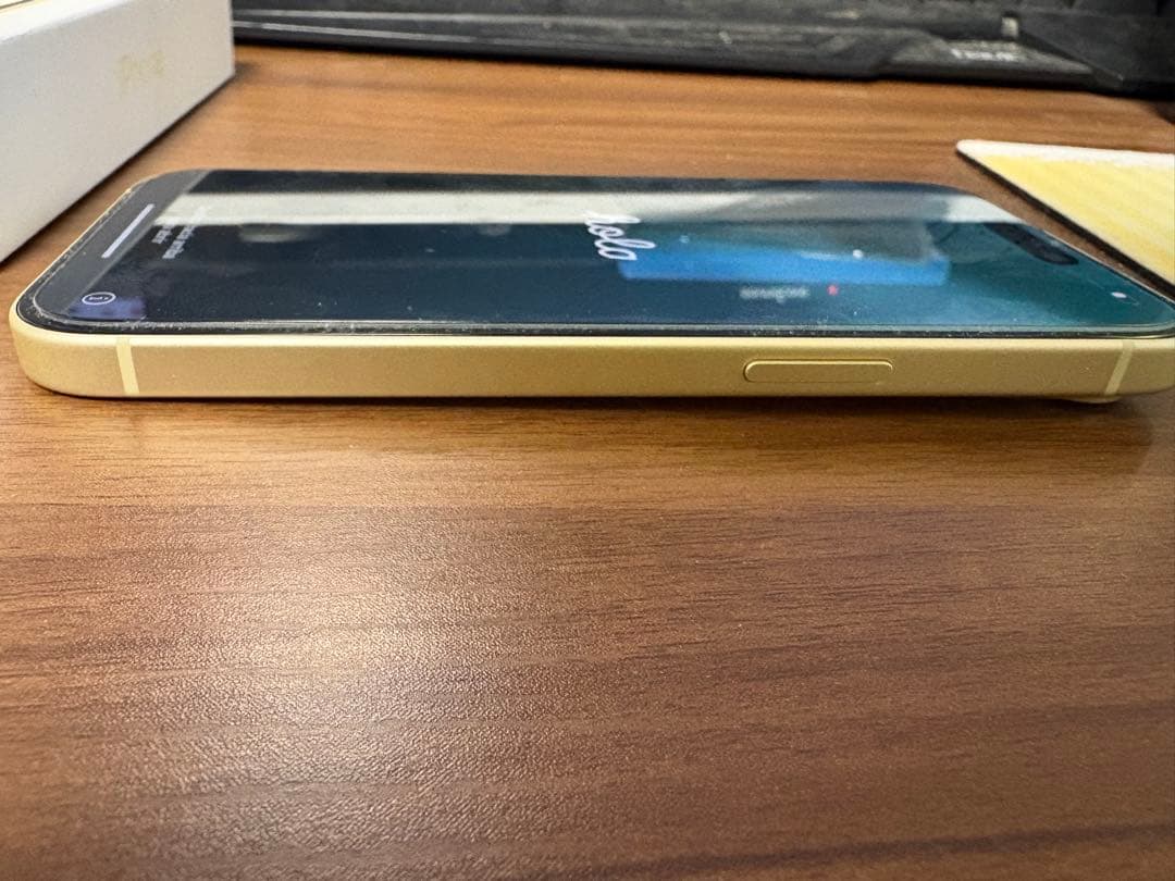 Y*7様 Apple iPhone15 イエロー　256GB 新品同様　保証残あ