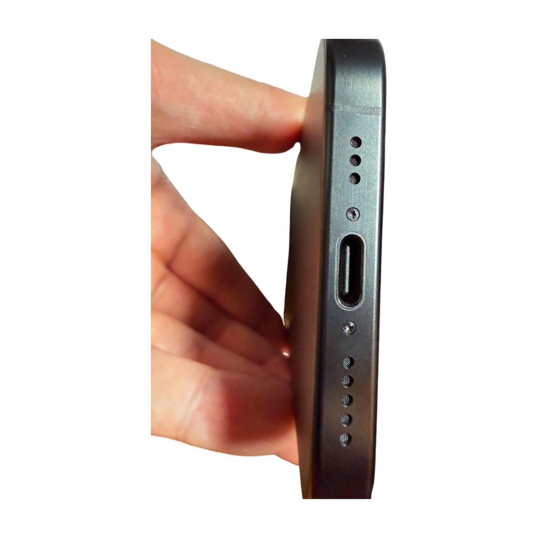 【極美品／付属品◯】iPhone 15 Pro 128GB ブラックチタニウム