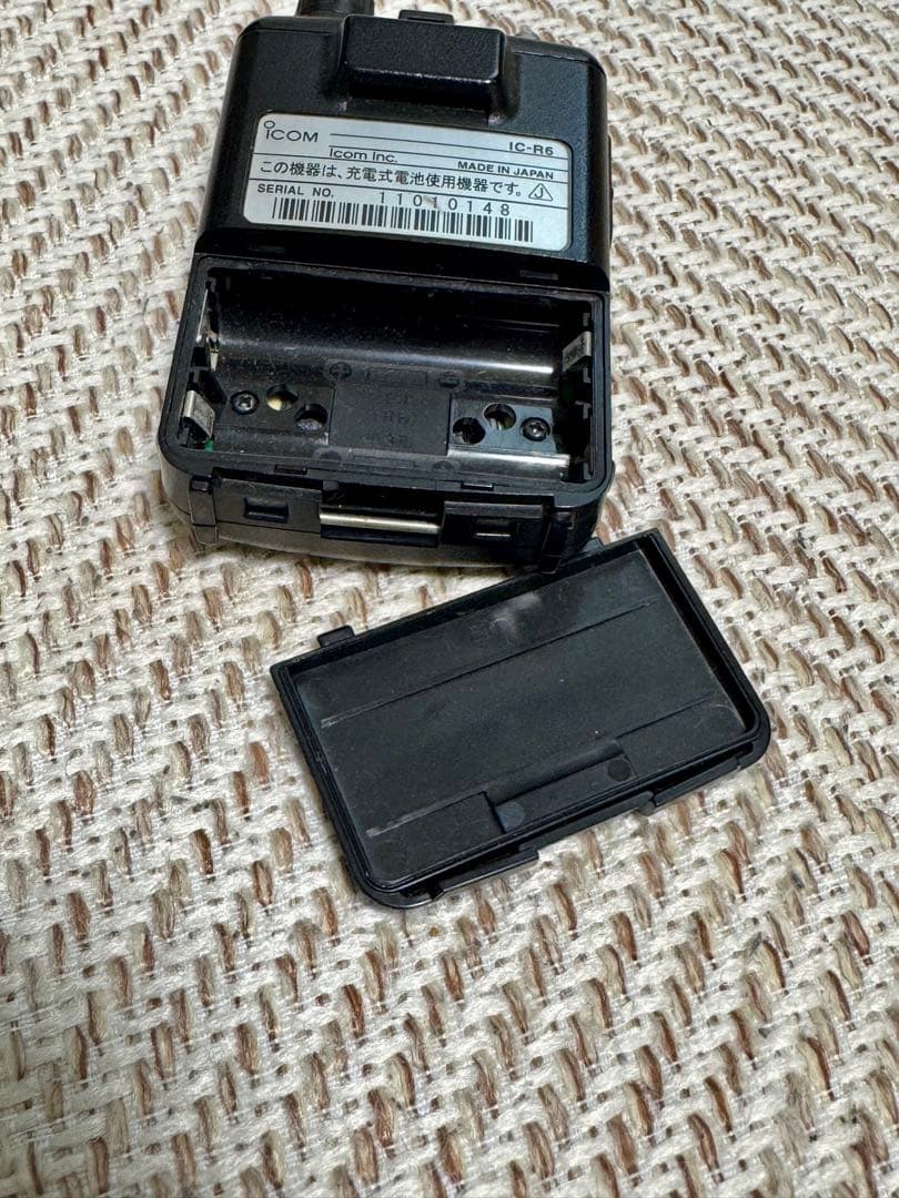 ICOM IC-R6 受信機 充電器付き