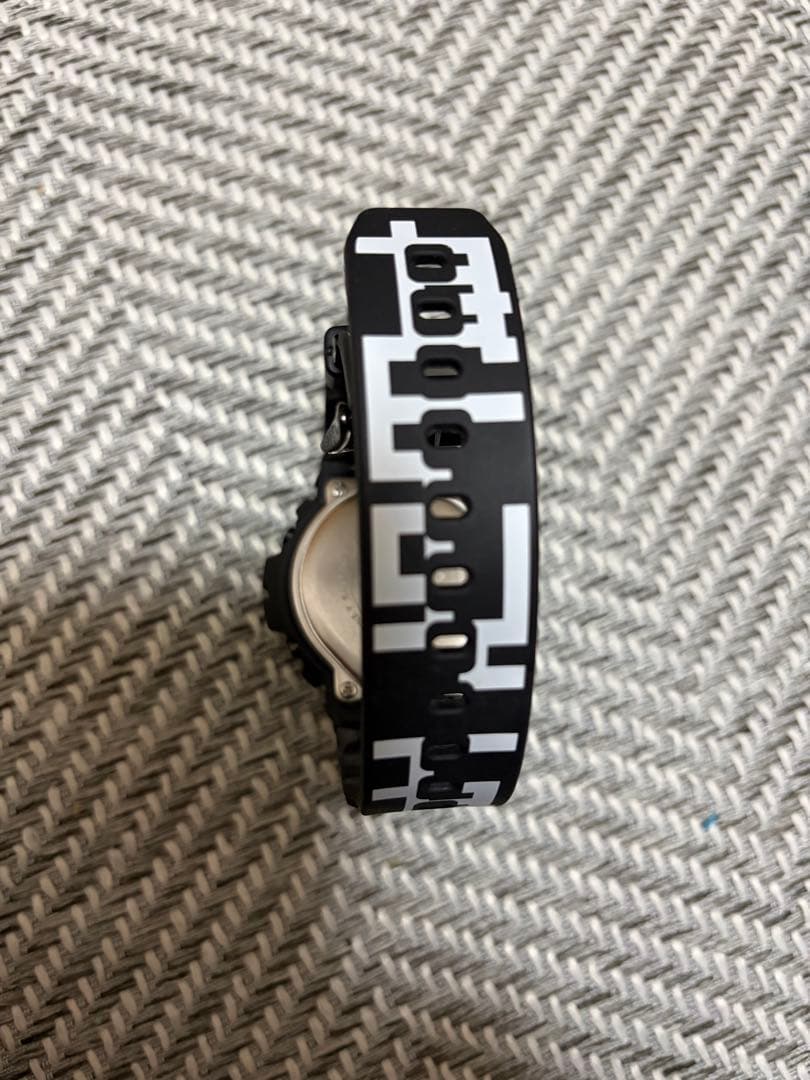 G-SHOCK DW-5600 布袋寅泰モデル