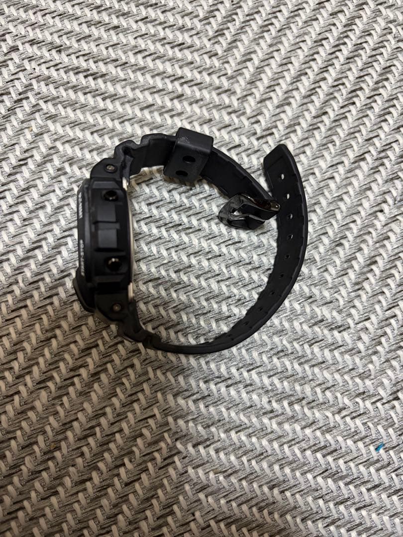 G-SHOCK DW-5600 布袋寅泰モデル