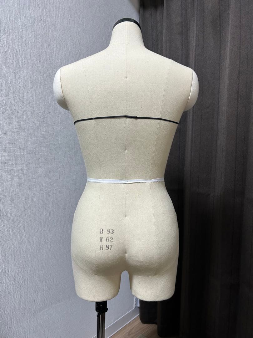 Sugino ボディ トルソー B83 W62 H87