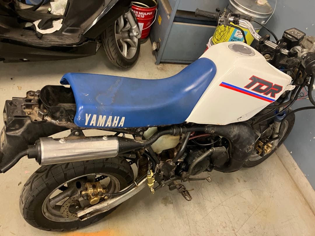 YAMAHA TDR50 部品取り　書類無し