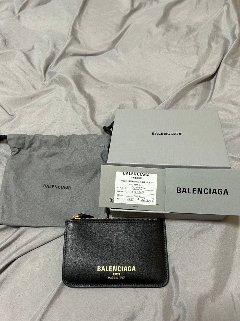 BALENCIAGA 黒 ケース