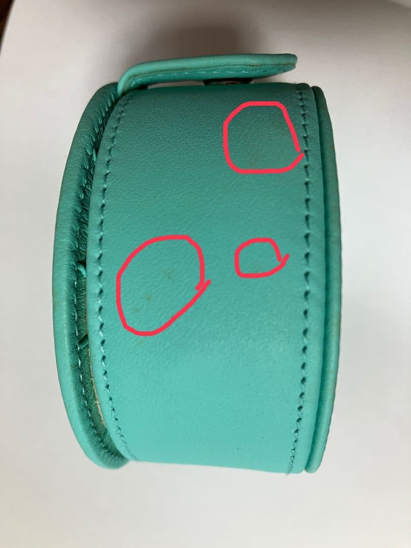 ティファニー　丸型レザージュエリーケース　小物入れ