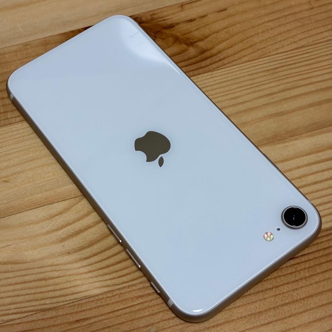 s*a様 バッテリー新品　iPhoneSE第3世代64GB SIMフリー　美品