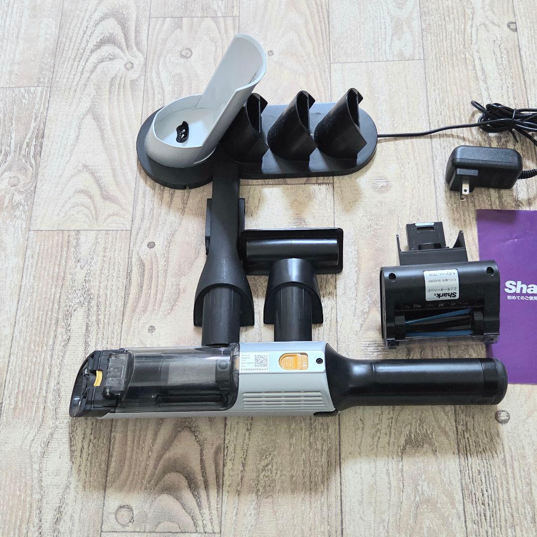 Jerk　 ハンディクリーナー シルバー 美品、使用品