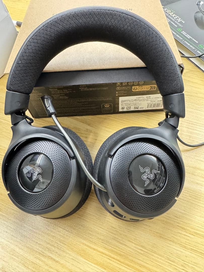 ま*い様 Razer Kraken V4 ワイヤレスゲーミングヘッドセット⚠️付