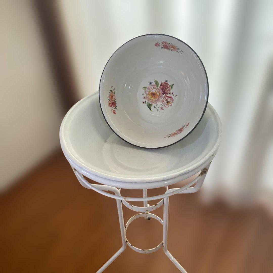 マリービンテージホーロースタンド付きホーローボール2点