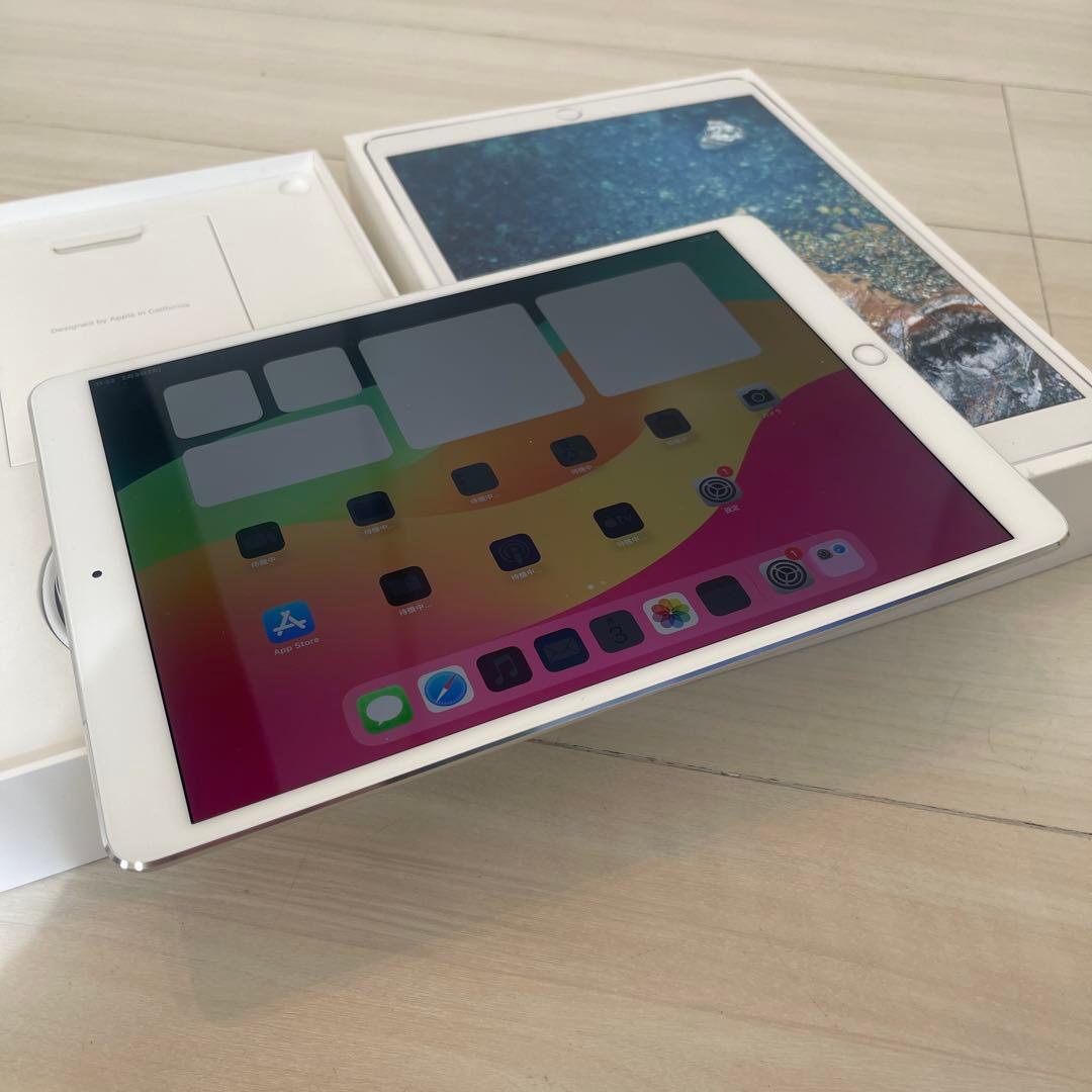 ■美品 iPad Pro 10.5in Wi+Cel 64G MQF02J/A