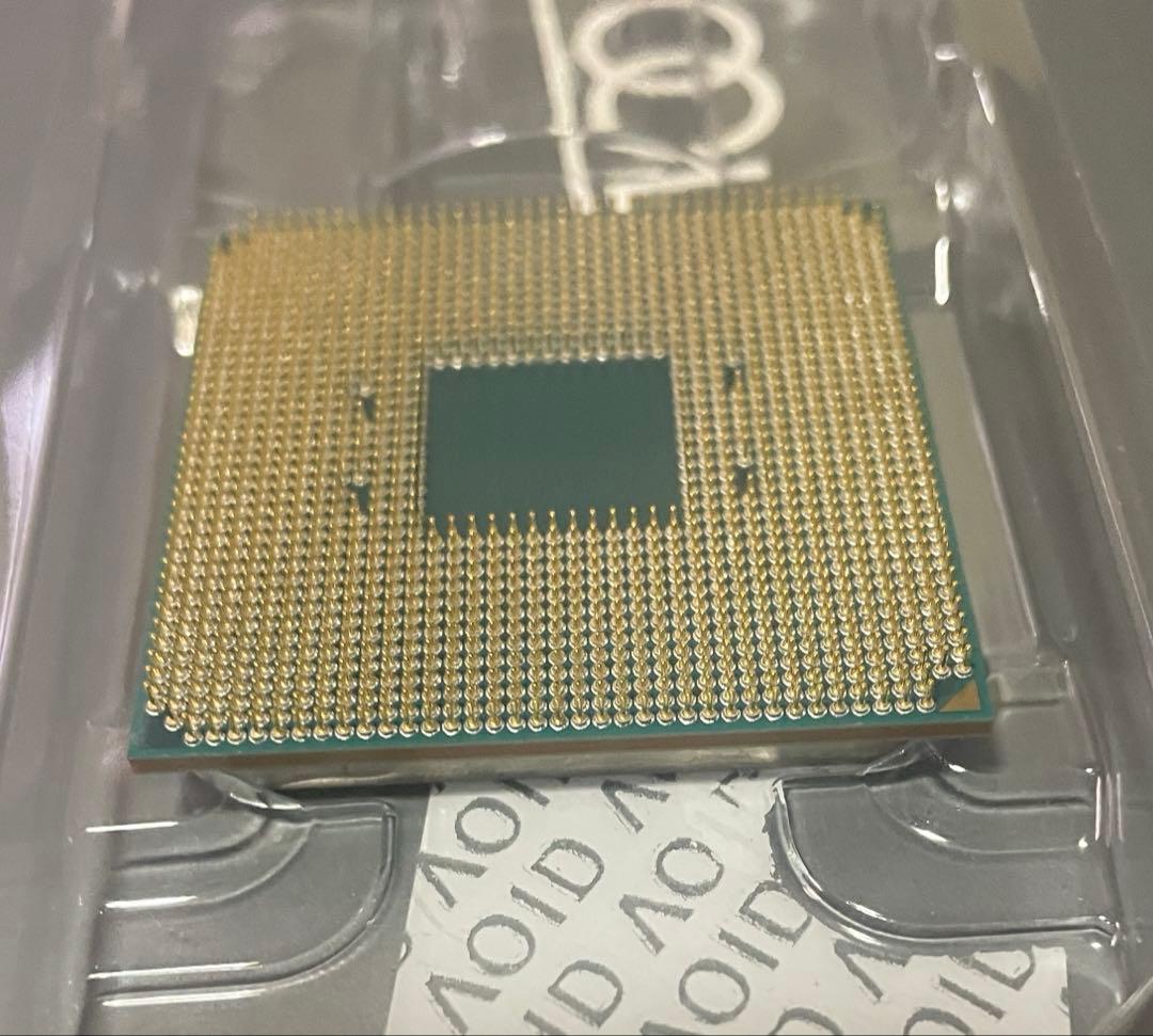 AMD Ryzen 7 5700X 中古品