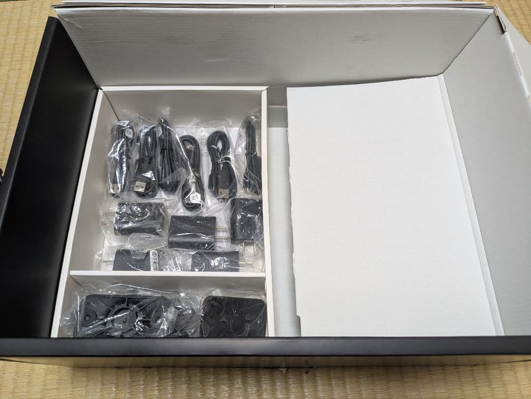 HTCVIVE VRヘッドセット デラックスオーディオストラップ付き