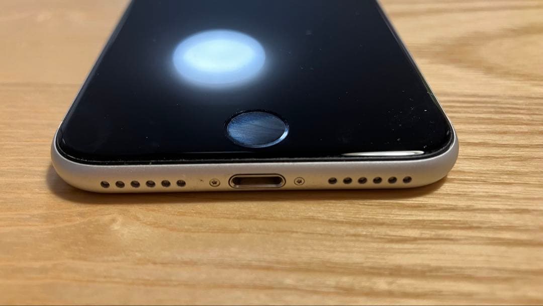 赤*郎様 iphone SE2（第2世代） ホワイト 64GB 箱なし SIMフ