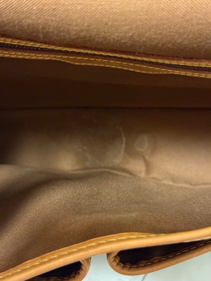 Louis Vuitton ジベシエールGM メッセンジャーバッグ