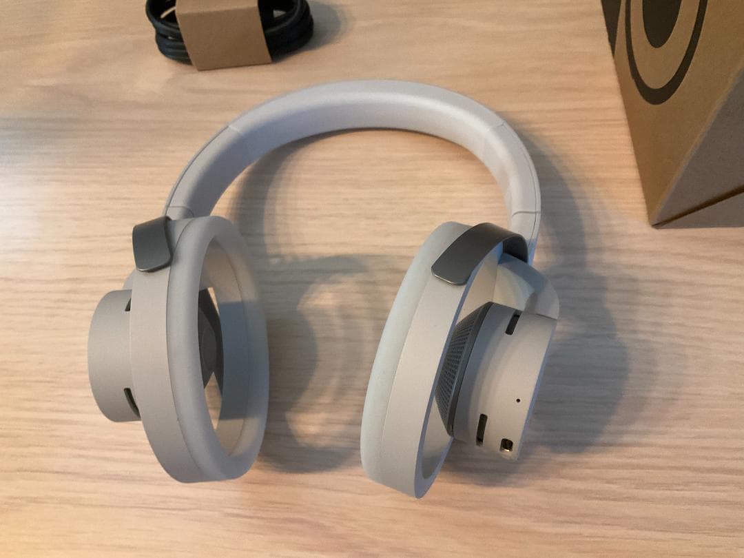 nwm ONE ワイヤレスヘッドホン ライトグレイ　MBH001WA