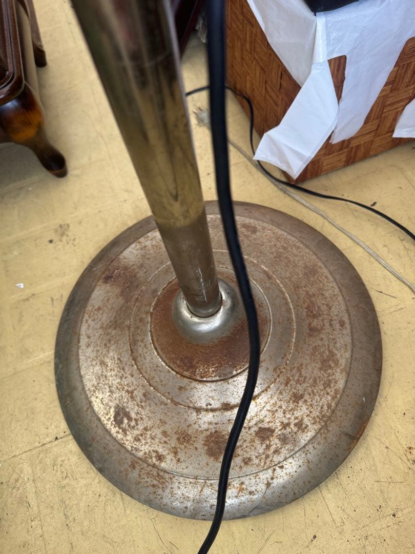 アンティーク扇風機　岩谷マテリアル　スタンドファン メタル製 3段階風量