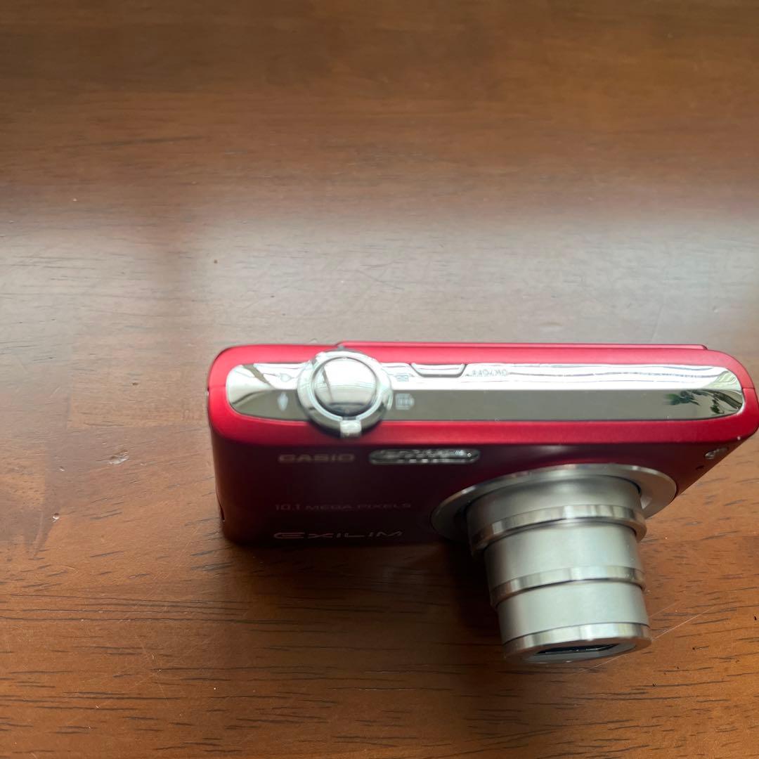 カシオ EXILIM コンパクトデジタルカメラ 赤