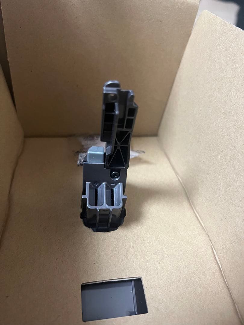 Dyson V8 バッテリー (タイプD) 新品