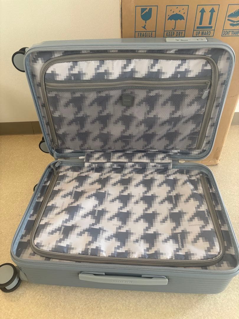 イノベーターLIMITED EDITION スーツケース