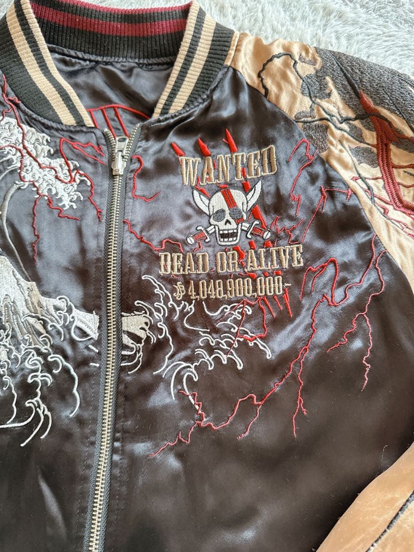 スカジャン 海の波とキャラクター刺繍