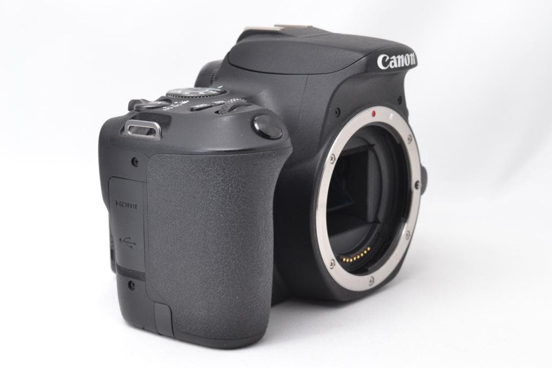 ■美品 S数7,950回 ■ キャノン　Canon Kiss X9 レンズキット