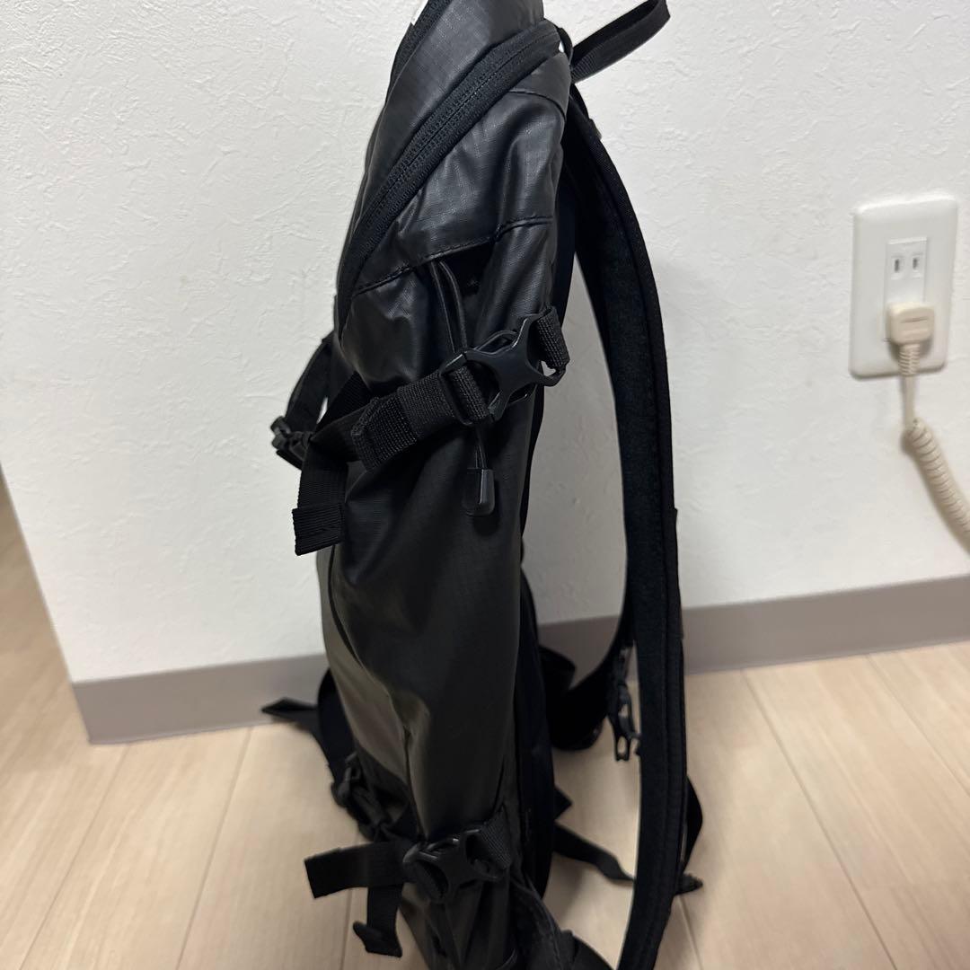 AK457 バックパック 18L fragment Burton バートン