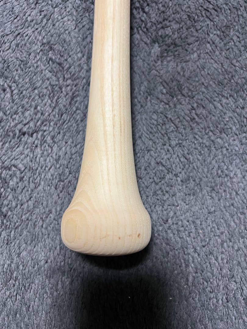 NPB菊池涼介 硬式ミズノバット 木製