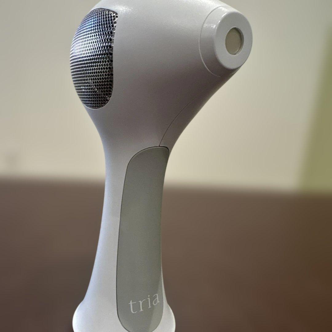 訳あり　本体のみ　トリア 脱毛器 スイッチ反応悪い