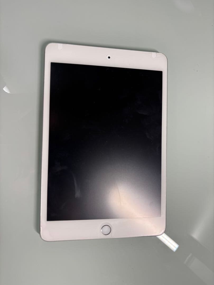 iPad mini4 16GB シルバー