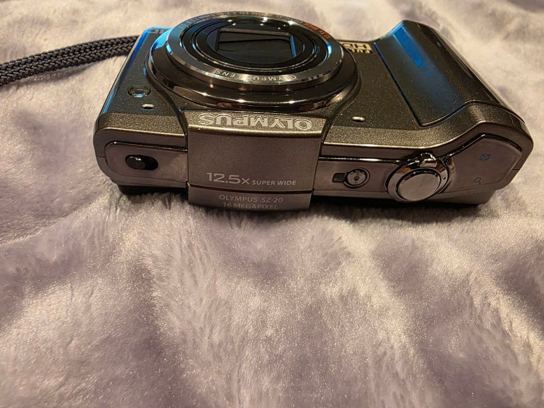 デジタルカメラ OLYMPUS SZ-20