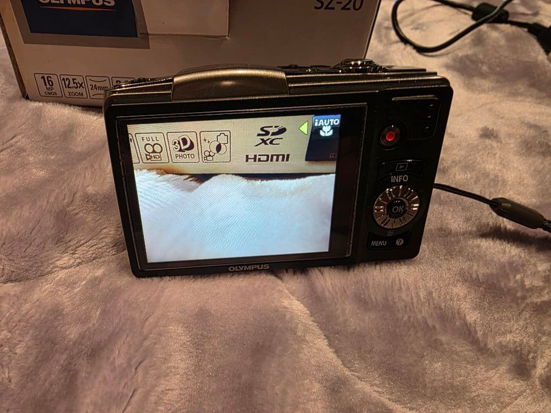 デジタルカメラ OLYMPUS SZ-20