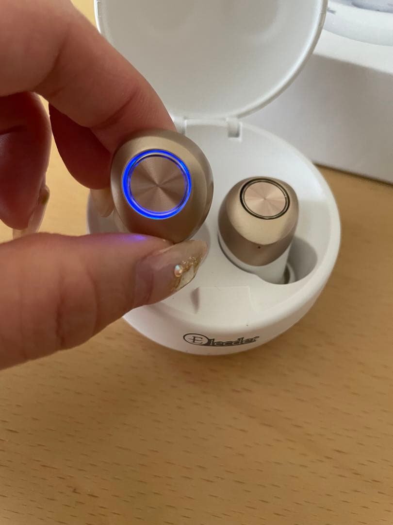 【美品】ワイヤレスイヤホン ゴールド