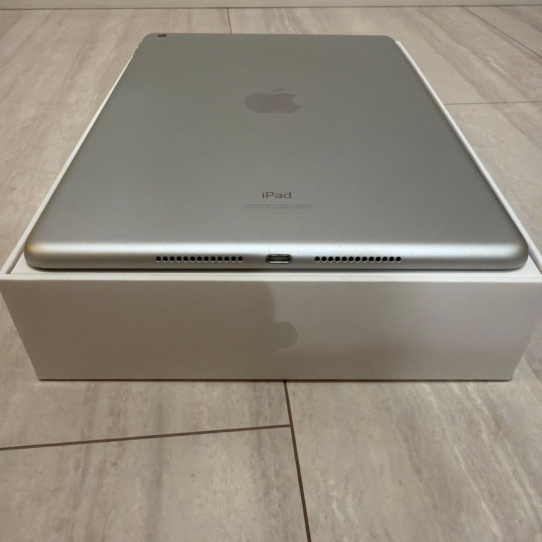 Apple iPad (第9世代) Wi-Fi 64GB シルバー 本体