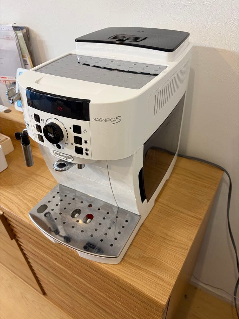 デロンギ マグニフィカS ECAM22112 エスプレッソマシン