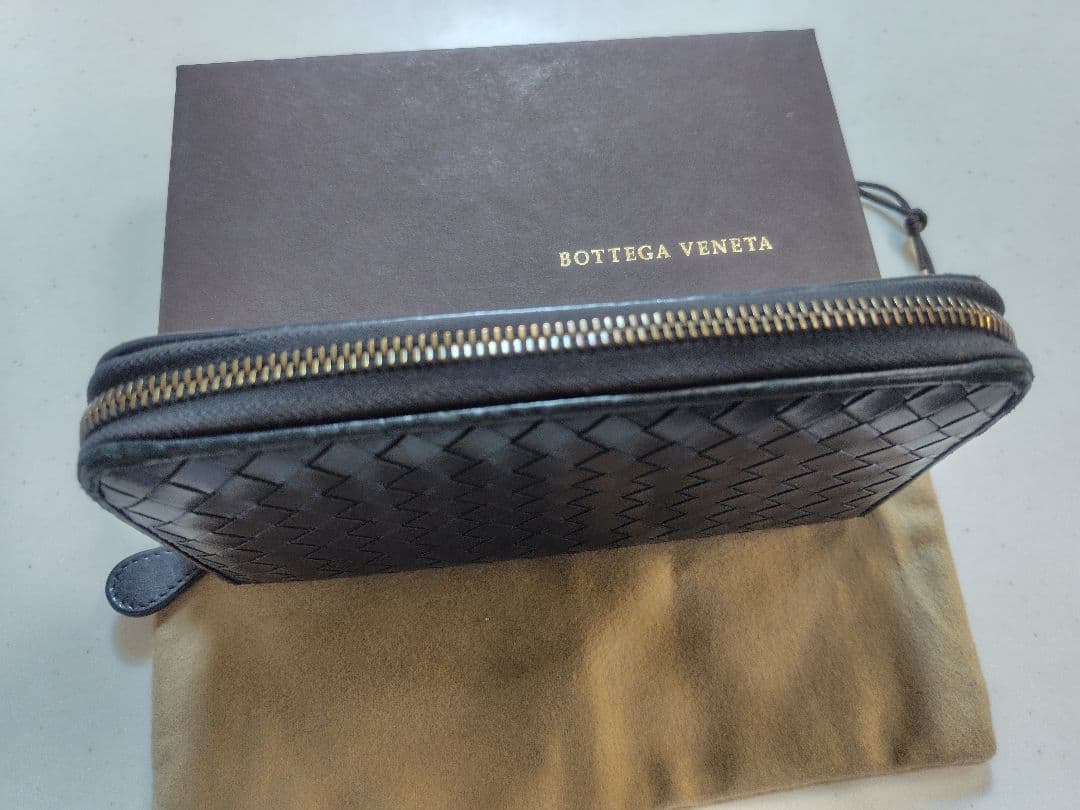 ボッテガヴェネタ イントレチャート　長財布 ラウンドファスナー 黒