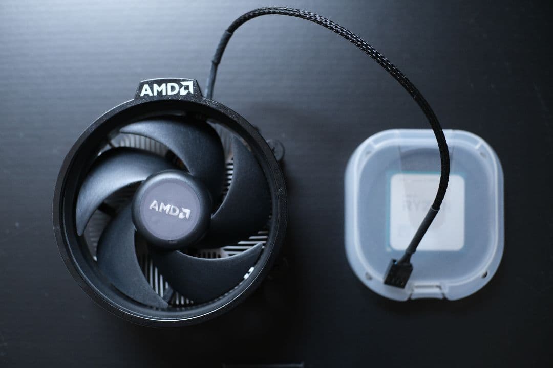 AMD Ryzen 5 5600G 中古 純正CPUクーラー付き