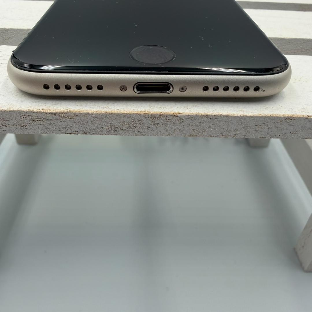 iPhone SE第3世代 64GB スターライト 249