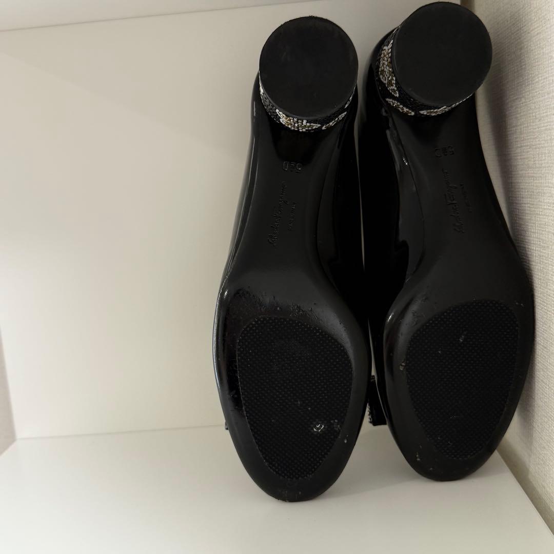 Ferragamo IVREA ラインストーンパンプス