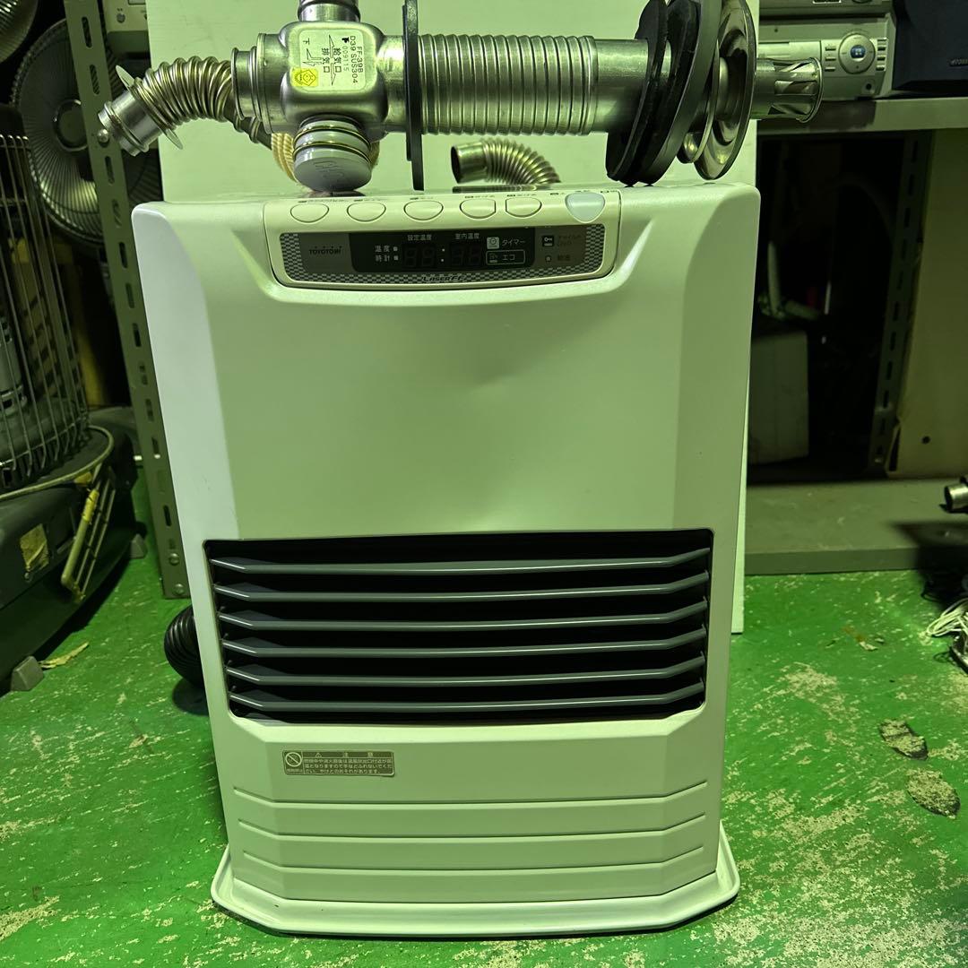 《トヨトミ》FF−S36B石油ファンヒーター FF式ホワイト 安全装置付き