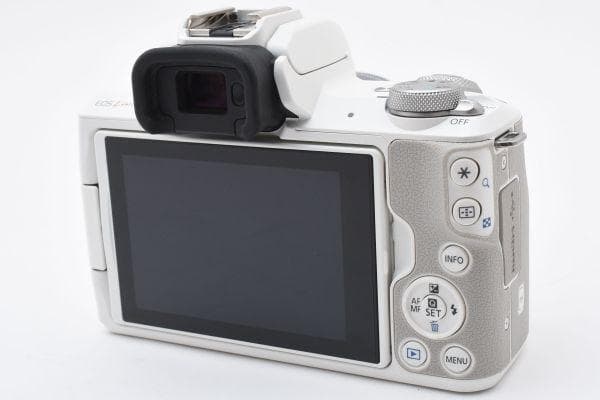 【ほぼ新品】キャノン Canon EOS kiss M2 レンズキット