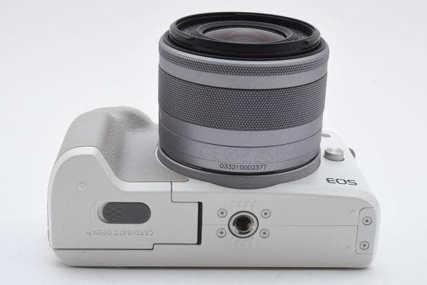 【ほぼ新品】キャノン Canon EOS kiss M2 レンズキット