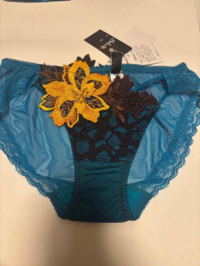 ワコール サルート ケニア 44G ブラ&ショーツ サイズ リクエストok