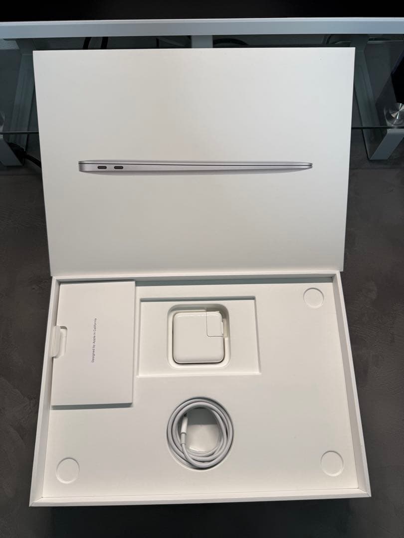 【美品】MacBook Air M1シルバー