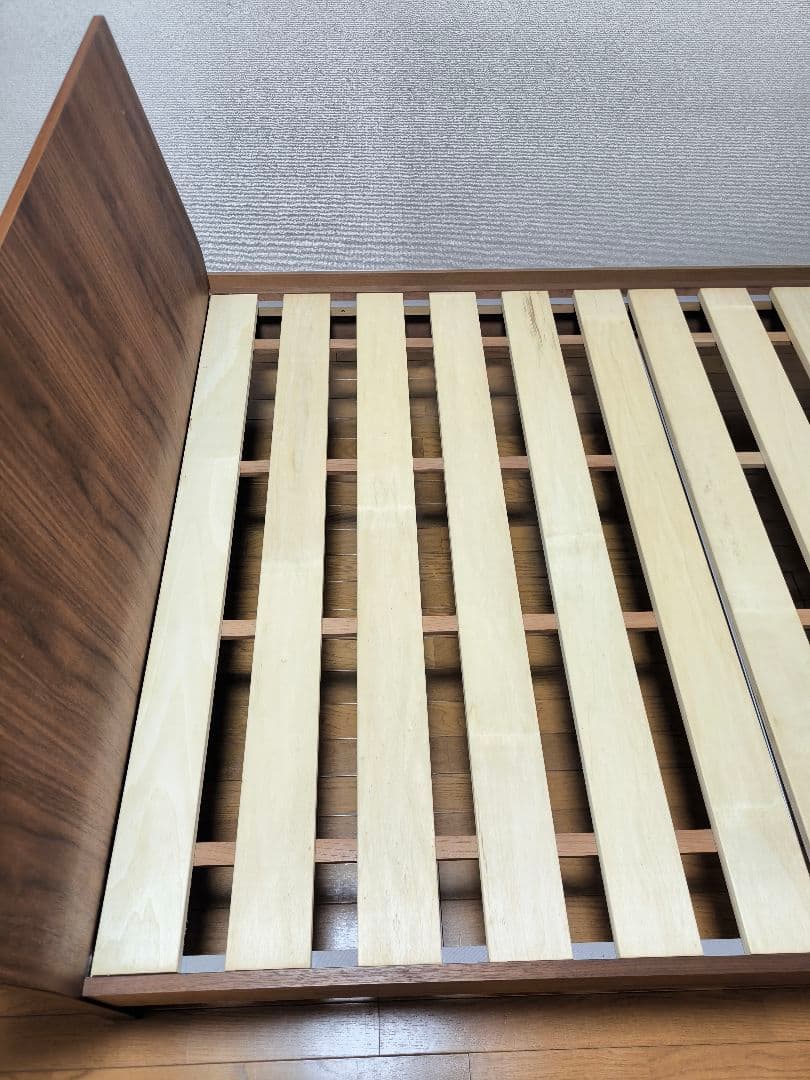 【ACTUS】ダブルベッドフレーム　ウォールナット