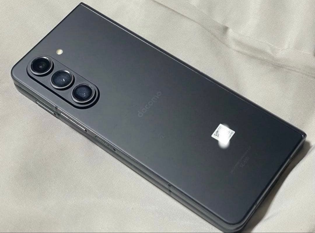 【割れ有】Samsung Galaxy Z Fold5 512GB docomo