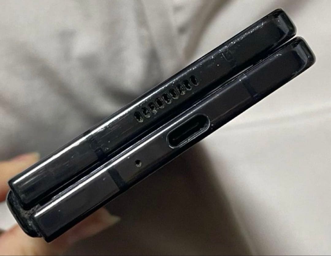 【割れ有】Samsung Galaxy Z Fold5 512GB docomo