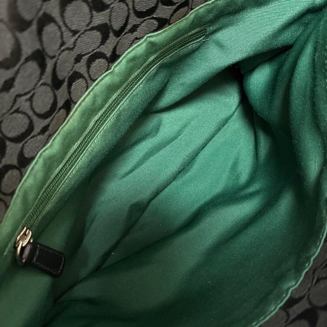 COACH　シグネチャー　内側グリーン　メッセンジャーバック　ショルダーバック