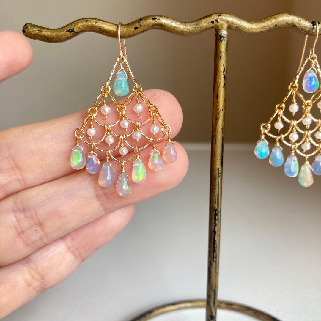 14kgf カラーオパールと淡水パールのシャンデリアピアス