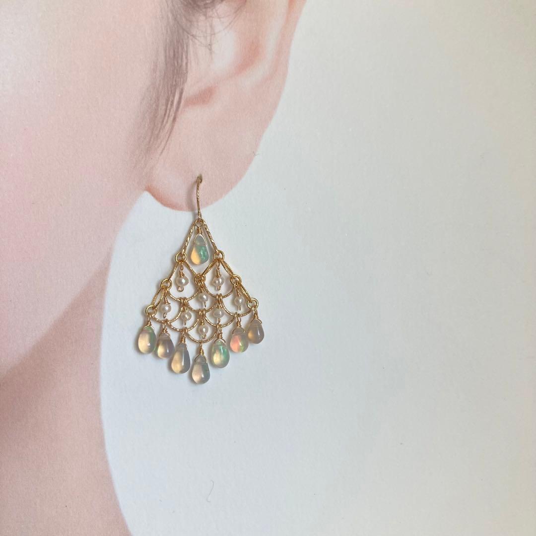 14kgf カラーオパールと淡水パールのシャンデリアピアス