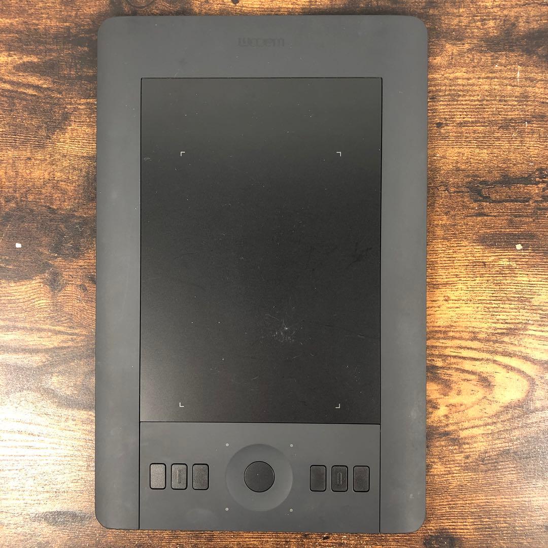 Wacom ペンタブレット intuos Pro Sサイズ PTH-451